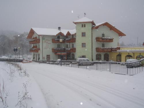 Hotel Fior Di Bosco Giovo Esterno foto