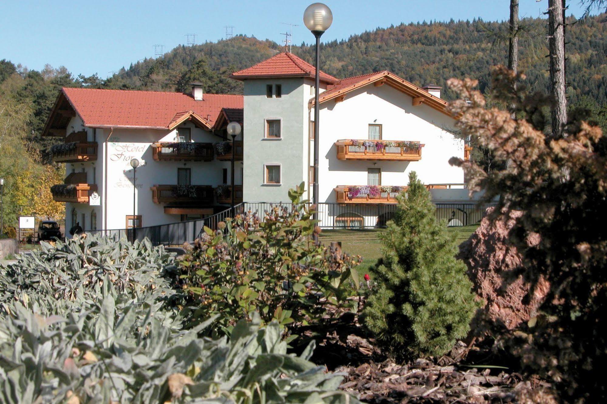 Hotel Fior Di Bosco Giovo Esterno foto